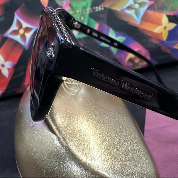 Vivienne Westwood Cat-eye Metal Edged Sunglasses EUC​ Vintage​ - Picture 3 of 9